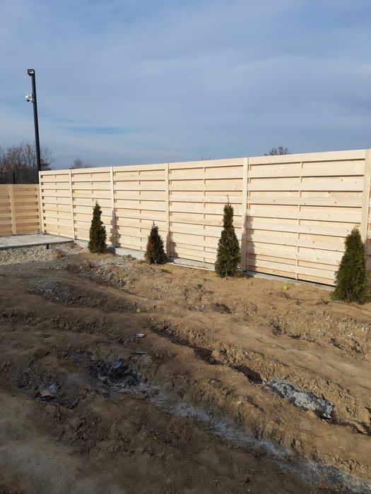 Gard lemn și mobilier de gradina