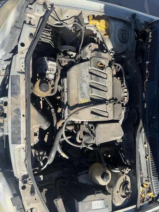 Рено меган 1.6 и на части