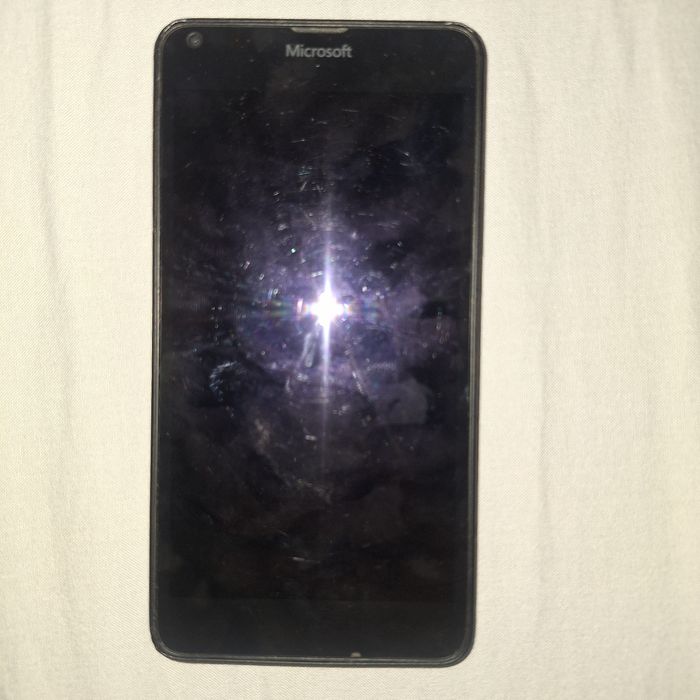 Vând telefon Microsoft Lumia 640