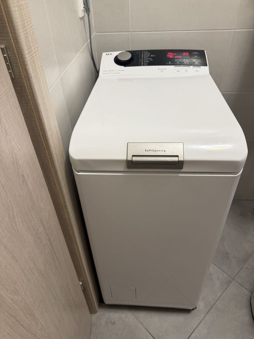 Masina de spalat rufe cu incarcare verticala AEG