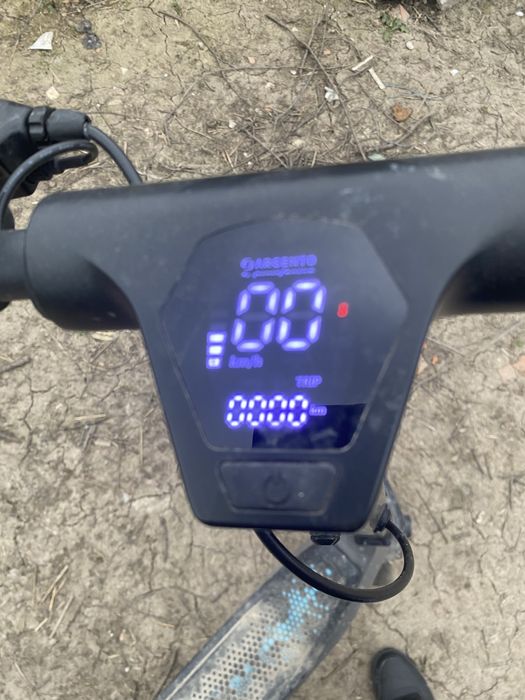 Vand trotinetă   Mai multe detali in privat