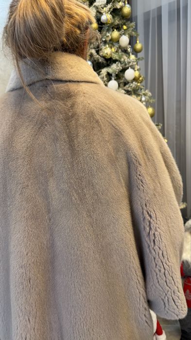 Продается Женская шуба