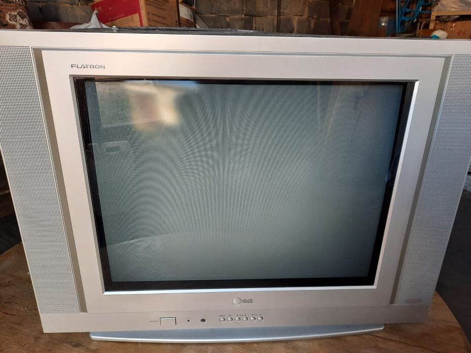 Телевизор LG FLATRON