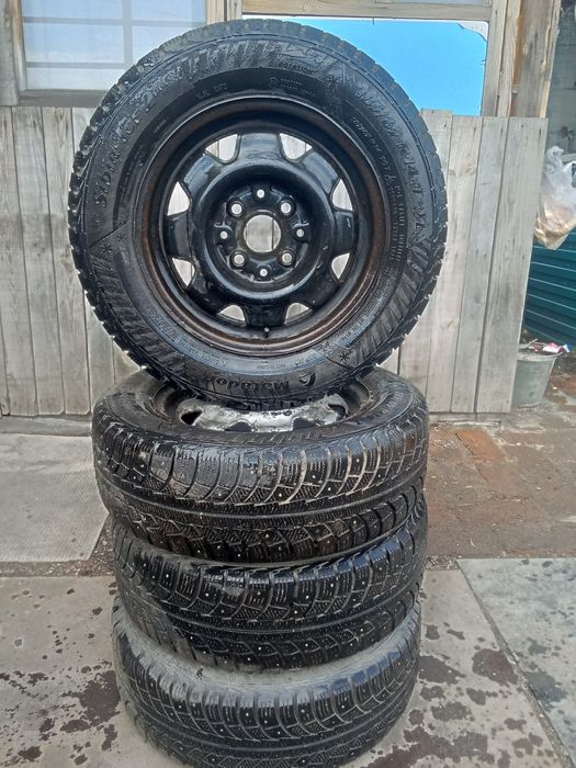 Продам резину с дисками audi 80 b3