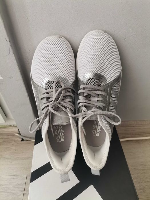 Маратонки adidas