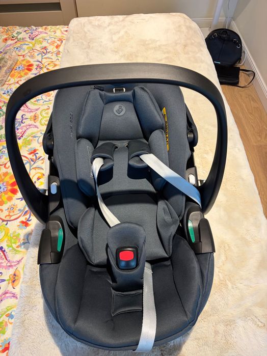Scaun rotativ masina Maxi cosi pebble 2, 0-3ani + isofix