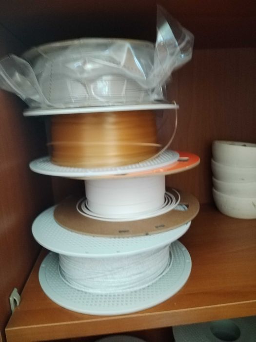 3D принтер – Bambu H2d 40W, почти нов, с AMS 2 Pro