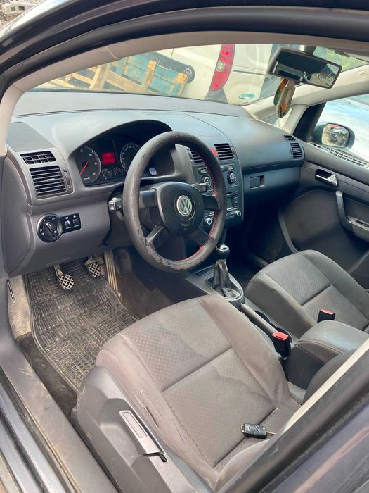 Piese VW TOURAN  1.9  din  2004 - bkc