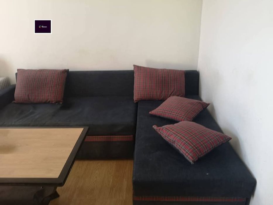 Четиристаен апартамент - Колхозен пазар!