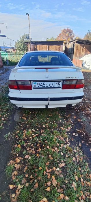 Продам тойоту карина е