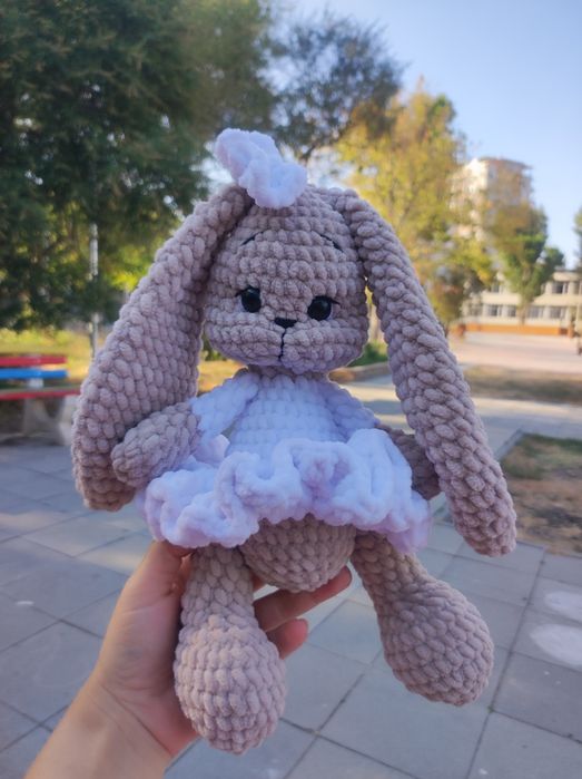 Прекрасно ръчно изработено зайче