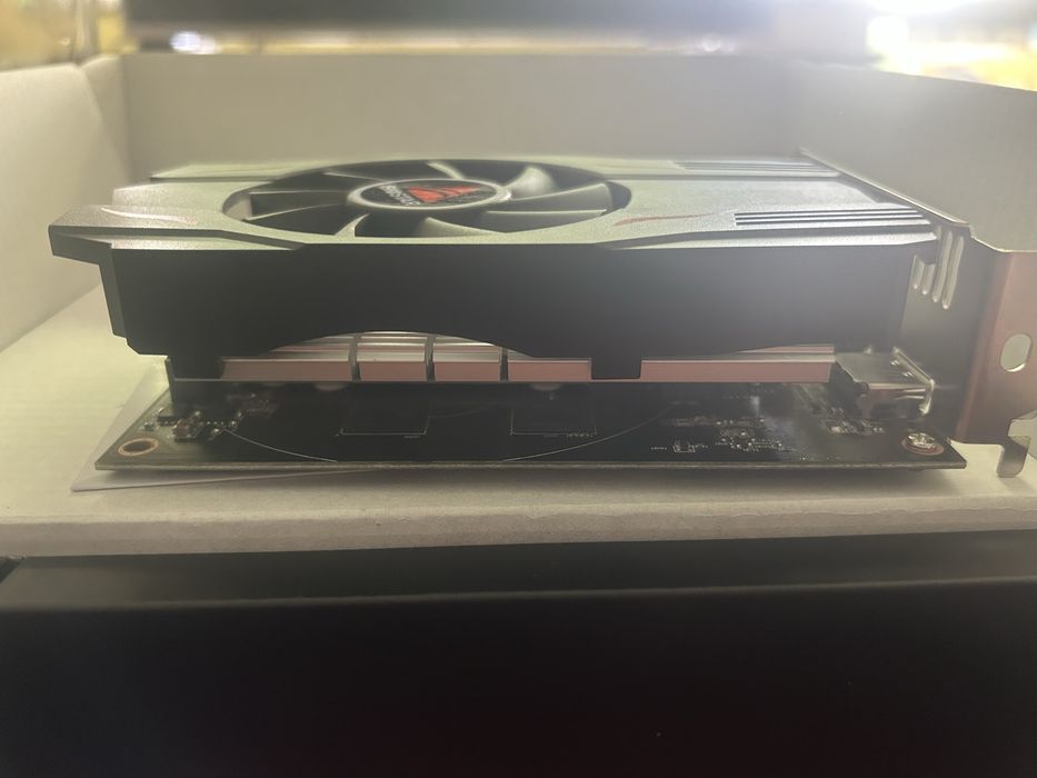 Продавам видео карта BIOSTAR RADEON RX550 4GB 128BIT DDR5