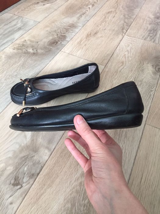 Продам балетки в отличном состояний