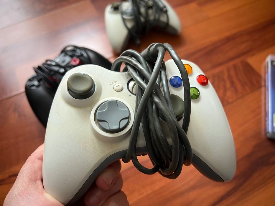 Set trei controllere (manete) Xbox 360 + Myria + jocuri PS3
