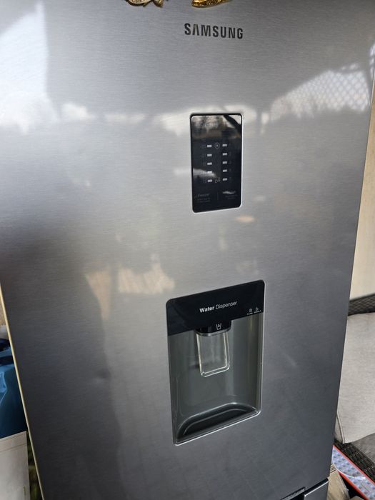 Conbina frigorifica  Samsung .digital inverter!514l