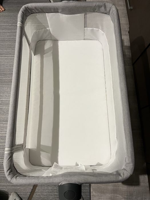 Детская кроватка / манеж