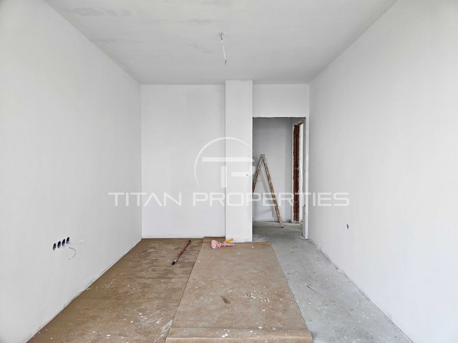 Продава се Тристаен апартамент в Пловдив, Коматево - 221 кв.м за 903 €/кв.м - Снимка #2