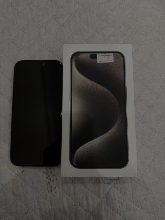 iPhone 15 Pro, 128 GB.