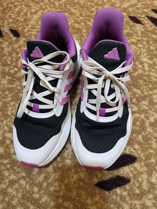 Маратонки Adidas