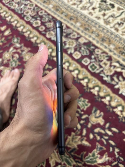 Iphone 8 plus 256Gb karobka bor 8plus atpechatka ishlidi