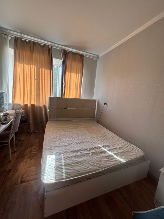 кровать двухспальная