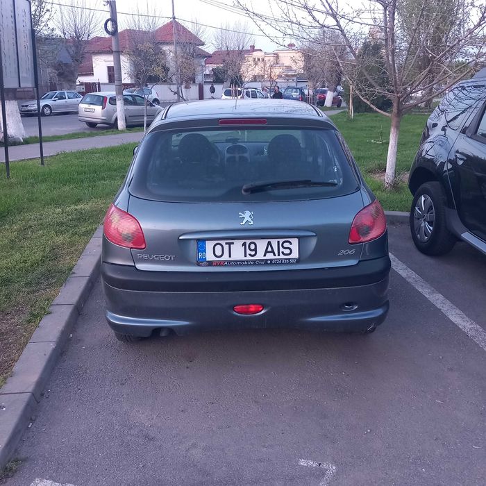 Vând  Auto Peugeot 206