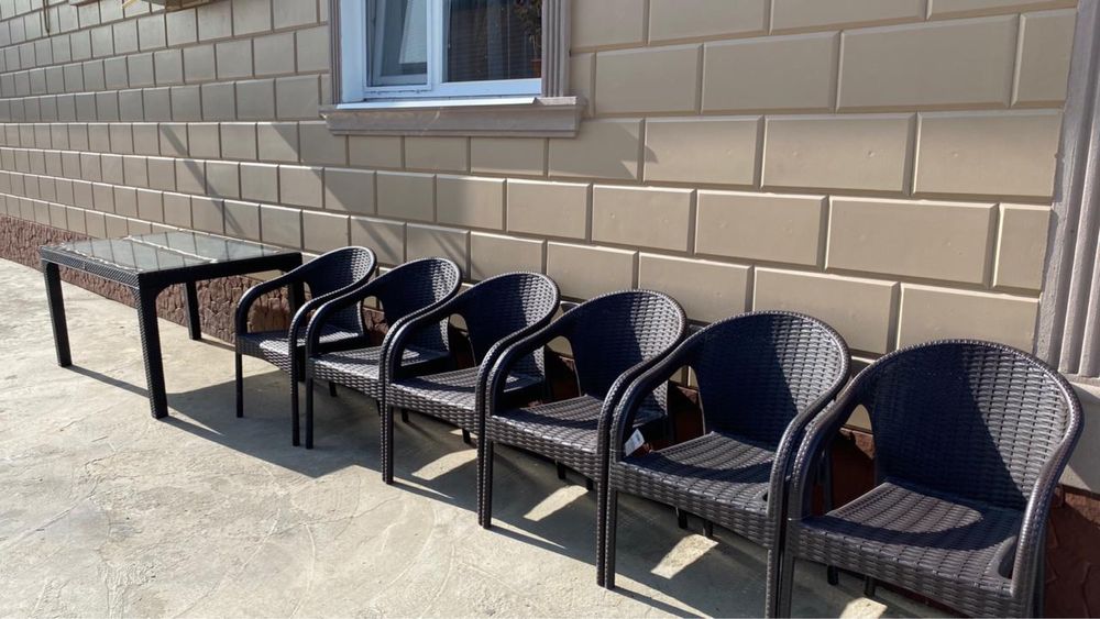 Стол, стулья