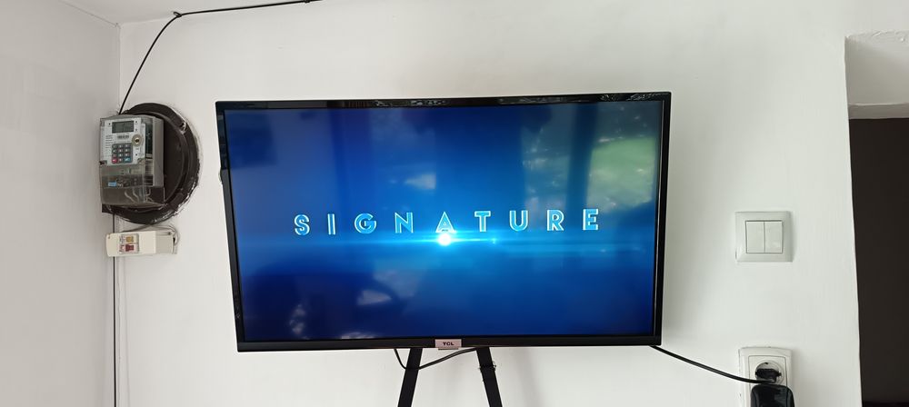 Продам смарт тв тсл