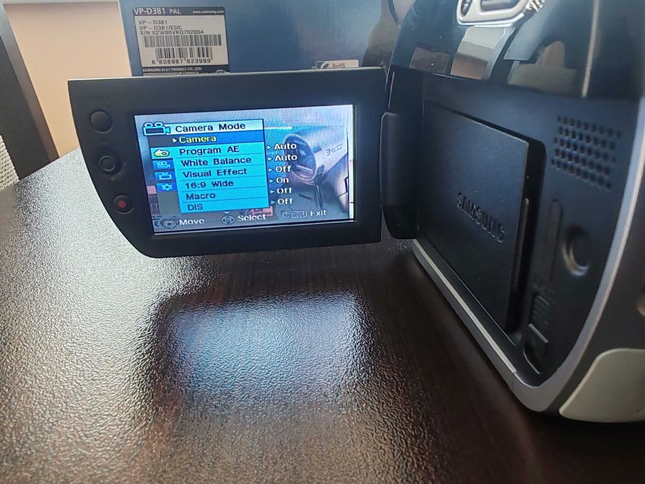 Видеокамера SAMSUNG - VP-D381 PAl