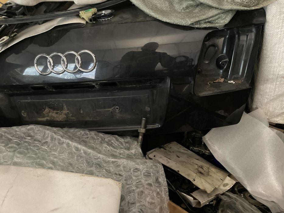 Заден капак с броня за Audi  A8 D3