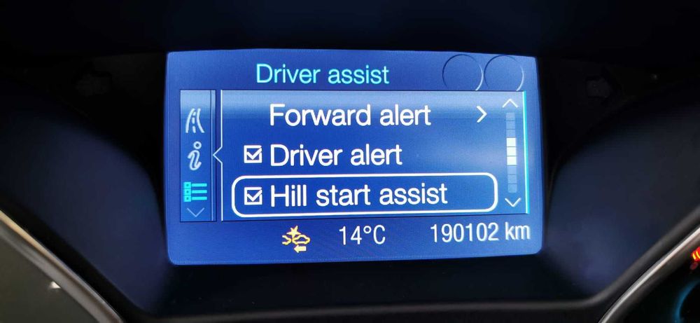 Ford Focus TitaniumX/Line assist/Distronic/Bi-xenon/Istoric la zi Ford