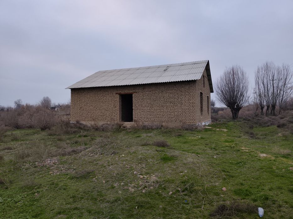 Тошкент вил, Бу́ка тумани Бу́ка мфй Худойкул кишлогида уй сотилади.