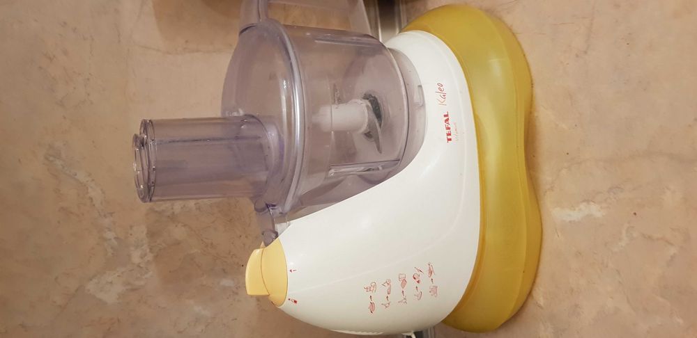 Продавам кухненски робот Тефал