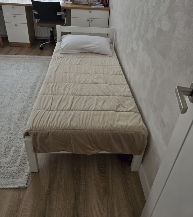 Кровать подростковая