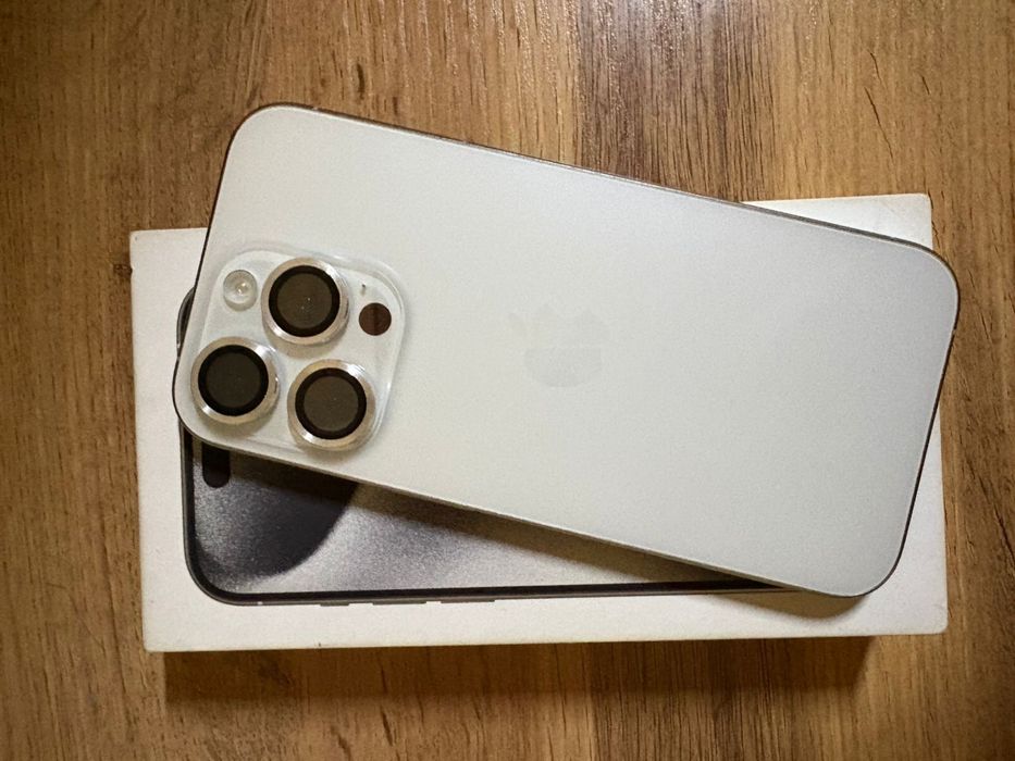 Продам айфон 15 pro