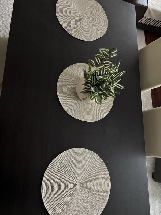 Masa dining sufragerie