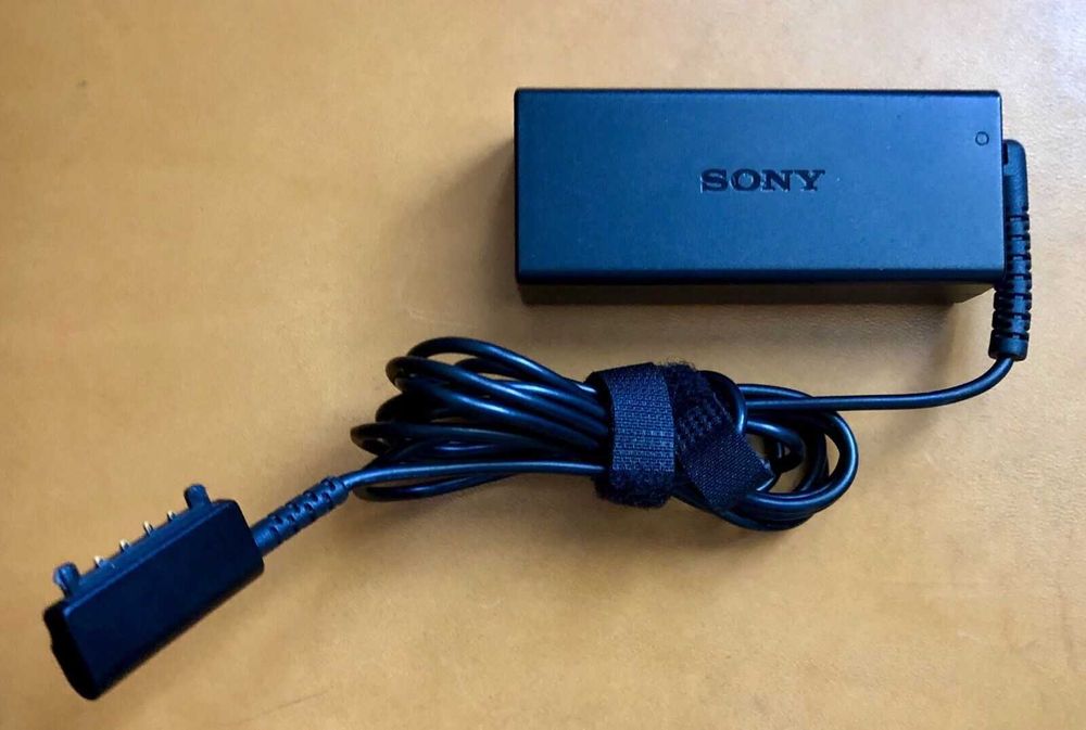 Alimentator tableta nou original SONY SGPAC10V1 10.5V 2.9A 30W TabletS