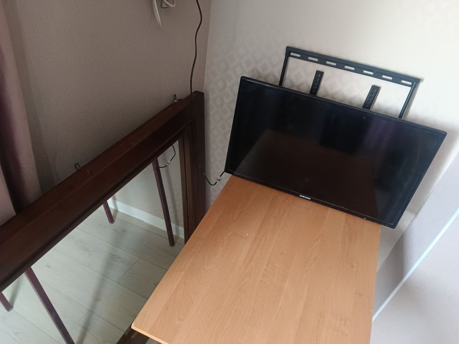 Телевизор зеркало стол