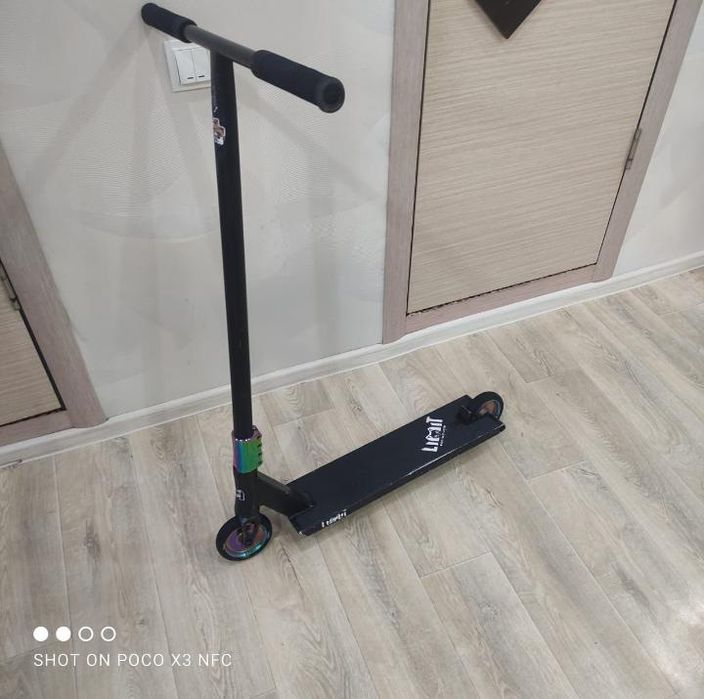 продам трюковой самокат (очень срочно)