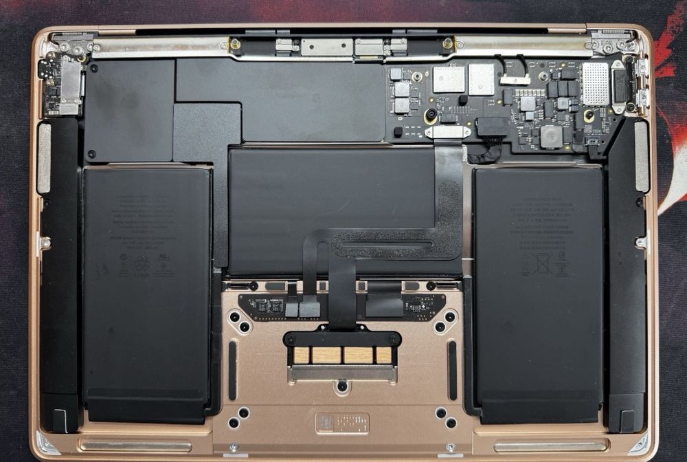 Macbook air m1 pt piesw