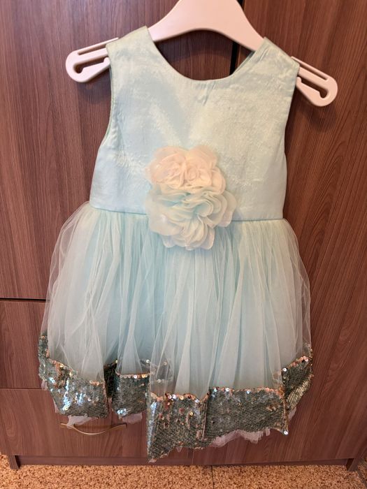 Платье на девочку