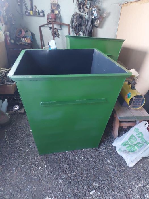 Мусорный контейнер, мусорный бак