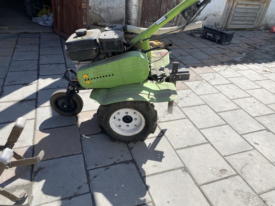 Мотоплуг бензиновый