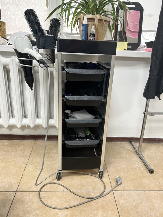 Продам помощник парикмахера