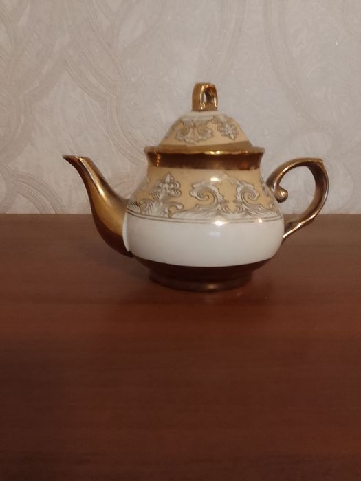 Продается чайник керамический