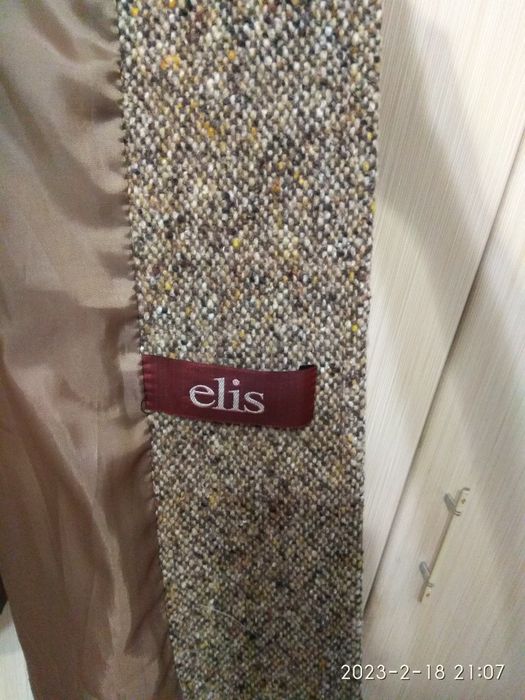 Продам женское пальто