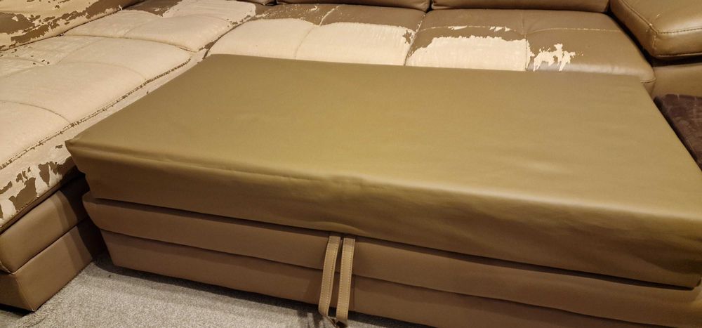 Ъглов диван с ракла с функция за сън