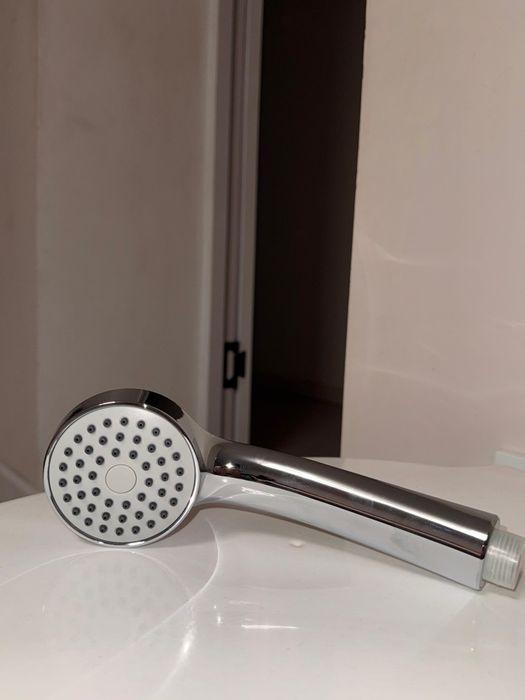 Срочно продам  новый смеситель для душа