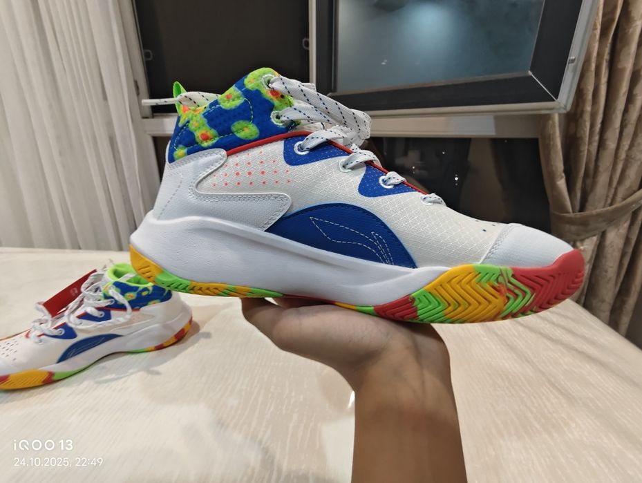 Кроссовки для бега