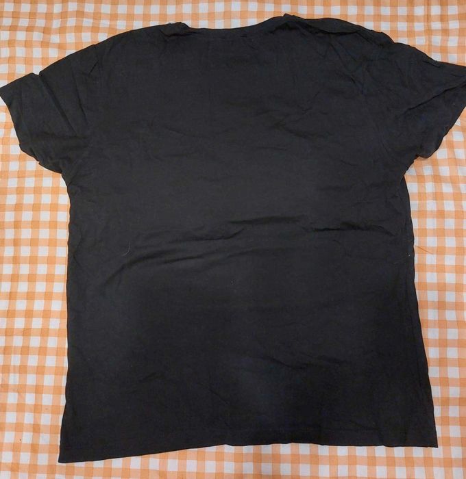 Tricou negru cu imprimeu